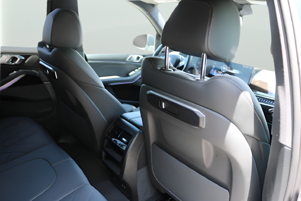Used 2026 BMW X5 sDrive40i RWD image 17