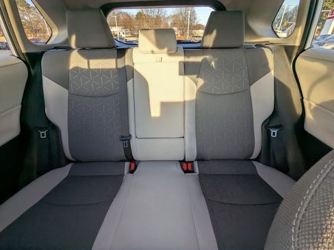 Used 2021 Toyota RAV4 XLE w/ Convenience Package image 19