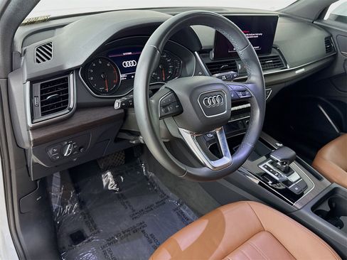 Certified 2023 Audi Q5 2.0T Premium w/ Convenience Package image 9