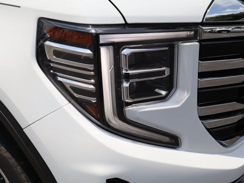 Used 2024 GMC Sierra 1500 SLT w/ Max Trailering Package AWD/4WD image 14
