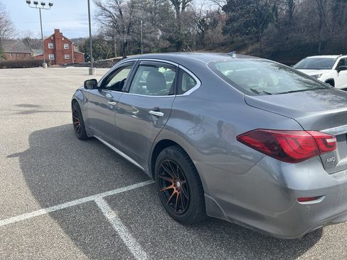 Used 2016 INFINITI Q70 L 3.7 w/ Deluxe Touring Package image 6