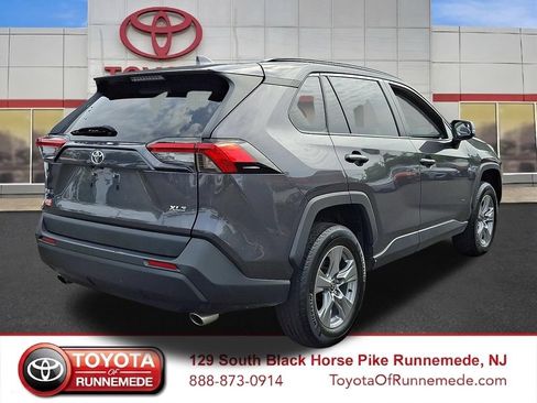 Used 2024 Toyota RAV4 XLE FWD image 6