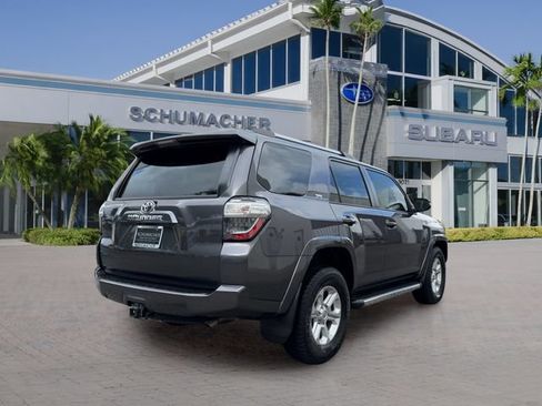 Used 2022 Toyota 4Runner SR5 Premium w/ Moonroof Package RWD image 7
