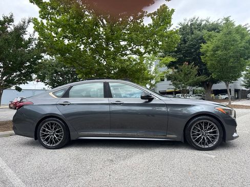 Used 2019 Genesis G80 3.3T Sport RWD image 10