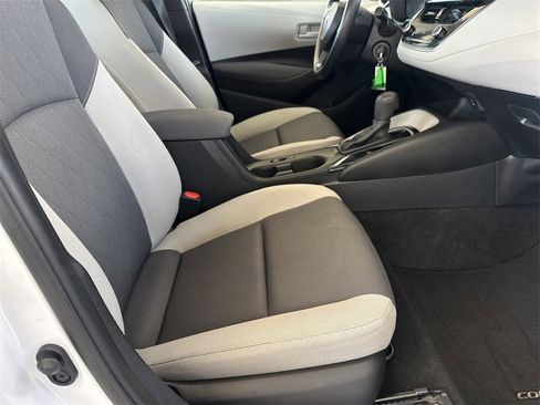 Used 2024 Toyota Corolla LE image 34