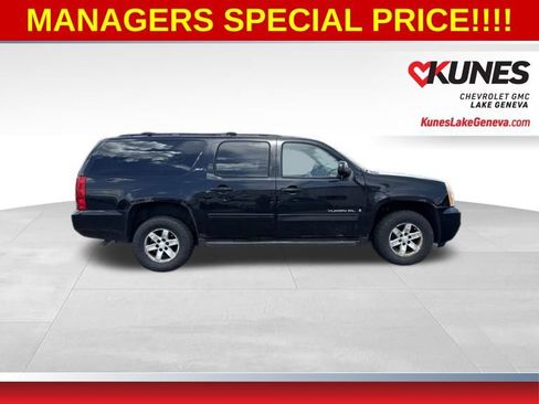 Used 2009 GMC Yukon XL SLT w/ Preferred Package AWD/4WD image 3
