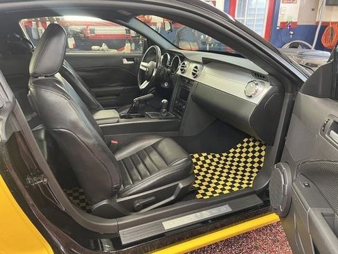 Used 2008 Ford Mustang GT Premium RWD image 9