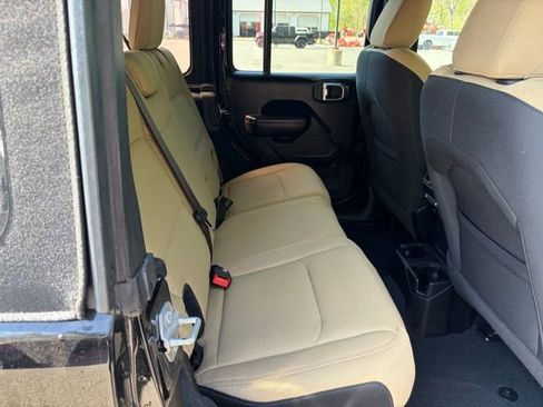 Used 2022 Jeep Wrangler Unlimited Sport image 21