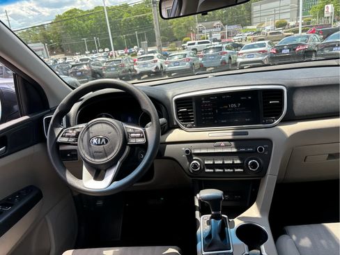 Used 2022 Kia Sportage LX FWD image 19