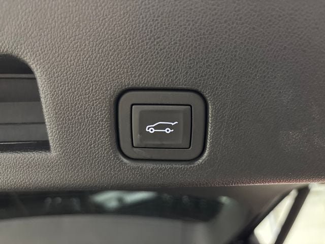 Used 2025 GMC Acadia AT4 w/ Super Cruise Package AWD/4WD image 24