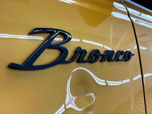Used 2021 Ford Bronco Wildtrak image 8