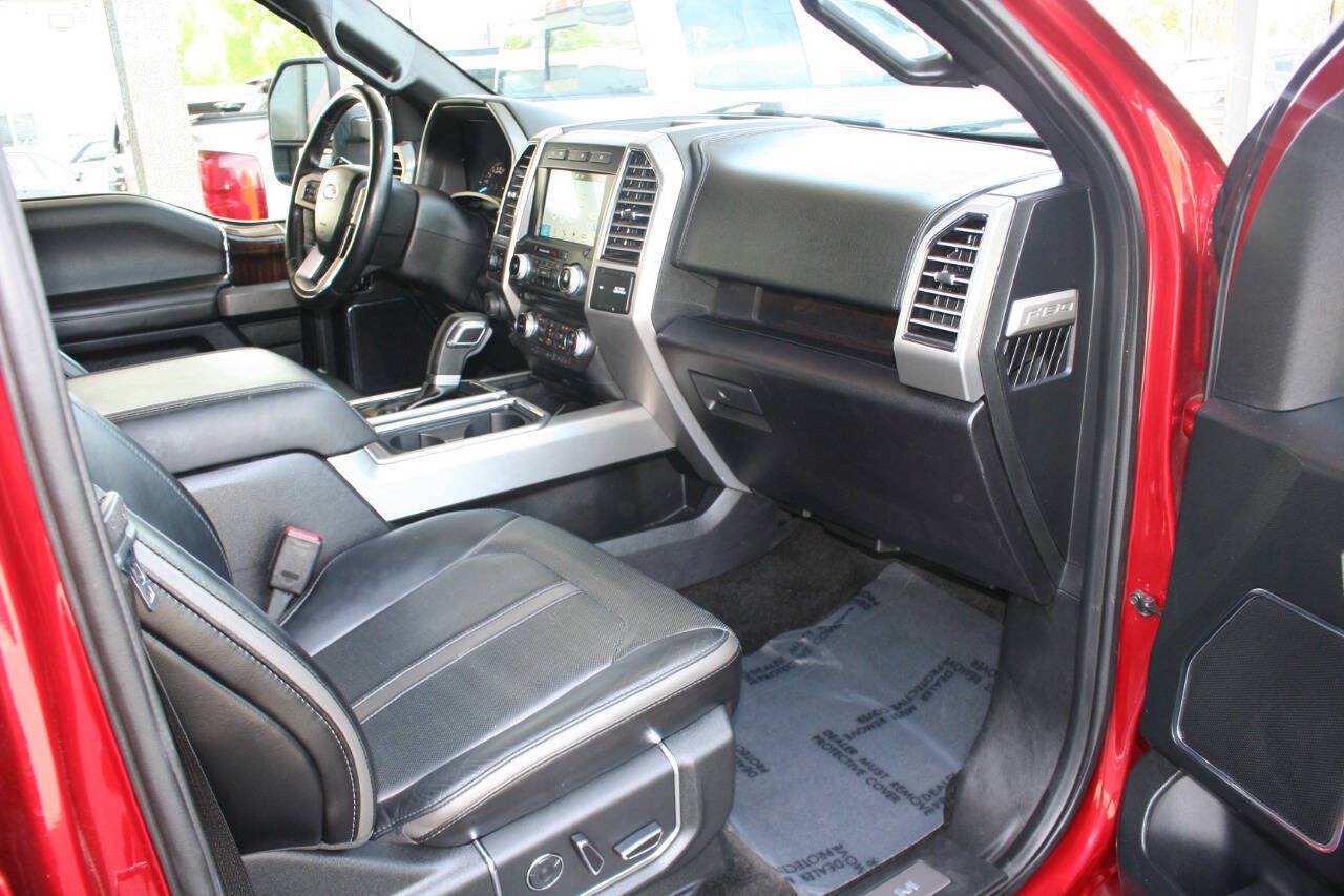 Used 2017 Ford F150 Platinum w/ Equipment Group 701A Luxury AWD/4WD image 14