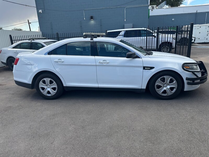 Used 2018 Ford Taurus Police Interceptor AWD image 5