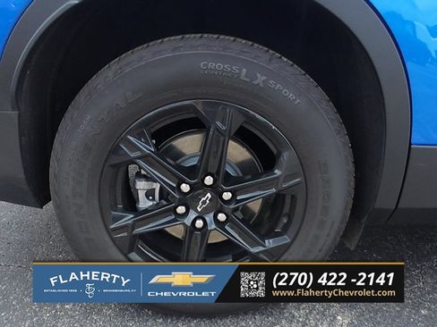 Used 2025 Chevrolet Blazer LT w/ Midnight/Sport Edition FWD image 9
