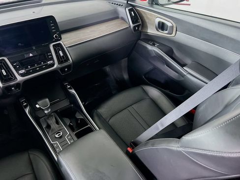 Used 2022 Kia Sorento S w/ Panoramic Sunroof Package AWD/4WD image 27