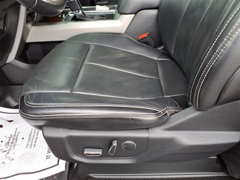 Used 2018 Ford F150 Lariat image 14