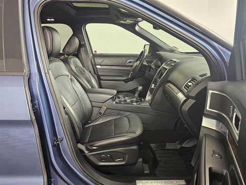Used 2018 Ford Explorer Limited w/ Equipment Group 301A image 13