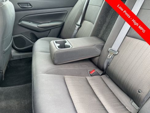 Used 2024 Nissan Altima 2.5 SV FWD image 18