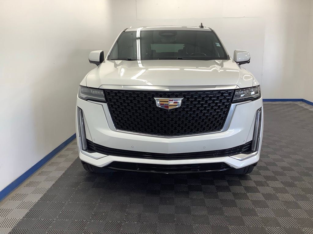 Used 2021 Cadillac Escalade ESV Premium Luxury AWD/4WD image 2