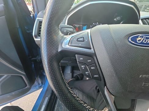 Used 2019 Ford Edge ST w/ Cold Weather Package AWD/4WD image 17