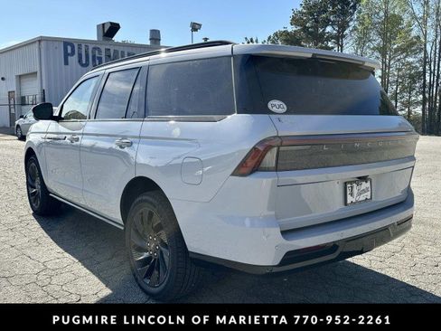 New 2026 Lincoln Navigator Reserve w/ Jet Appearance Package image 5