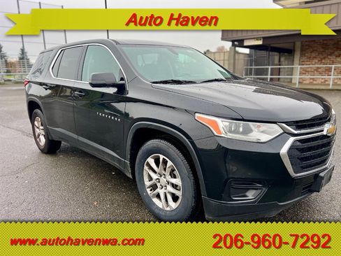 Used 2018 Chevrolet Traverse LS AWD/4WD image 4