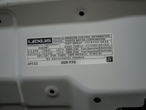 New 2026 Lexus TX 550h AWD Plug-In Hybrid image 25