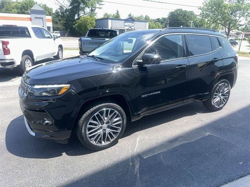 Used 2022 Jeep Compass Limited w/ Elite Group AWD/4WD image 8