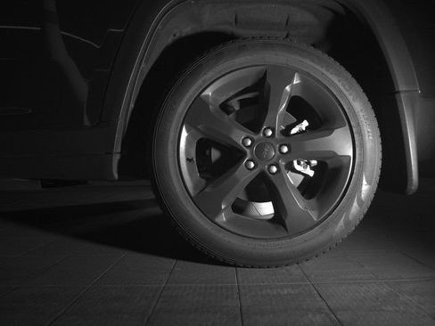 Used 2024 Jeep Grand Cherokee L Limited w/ Luxury Tech Group II image 6