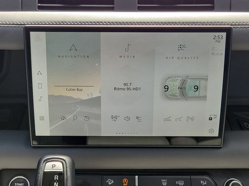 Used 2025 Land Rover Defender 130 S image 17