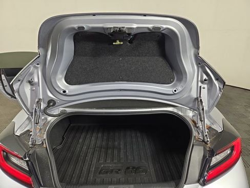 Used 2025 Toyota GR86 Premium w/ ALL Weather Mat Package (TMS) RWD image 32