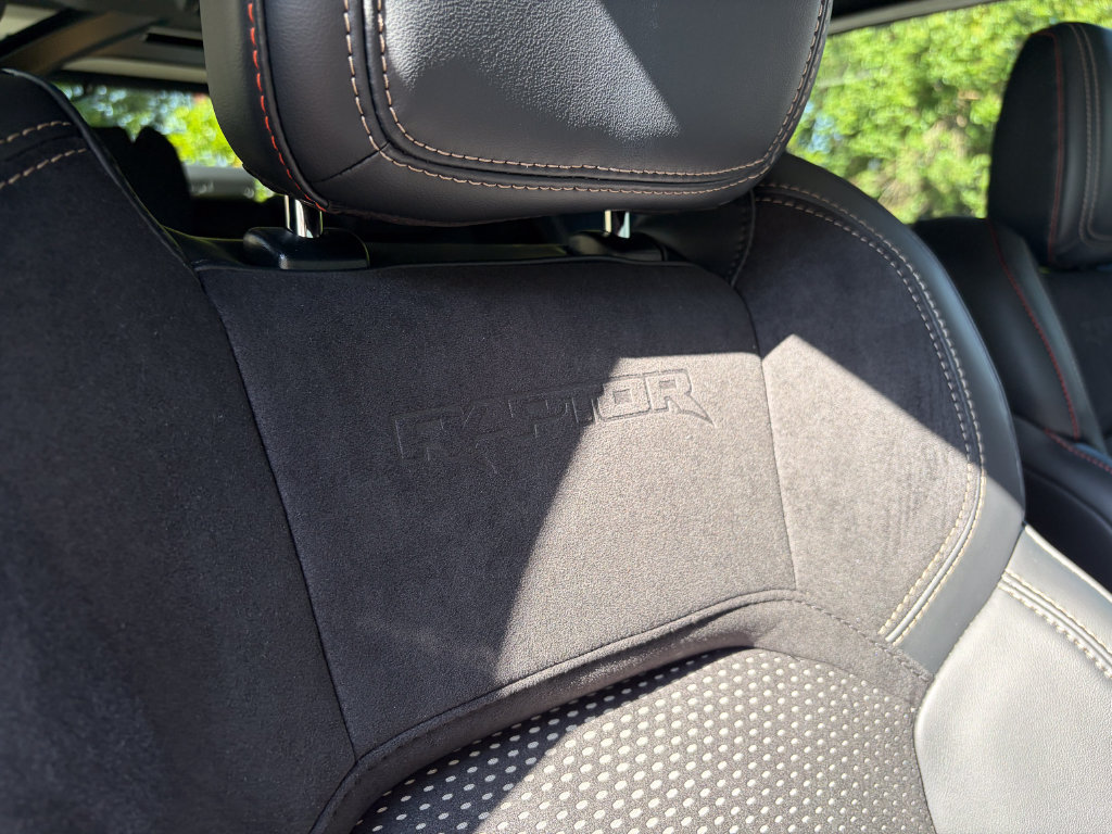New 2026 Ford Bronco Raptor w/ Interior Carbon Fiber Pack AWD/4WD image 30