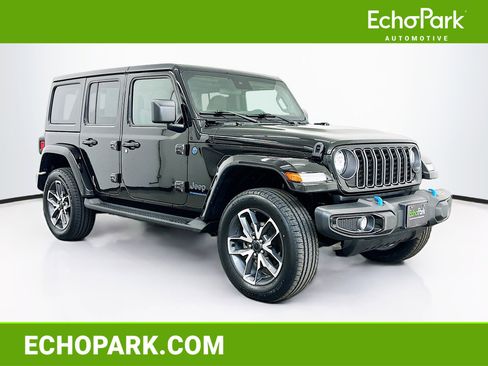 Used 2024 Jeep Wrangler Unlimited w/ Convenience Group AWD/4WD image 1
