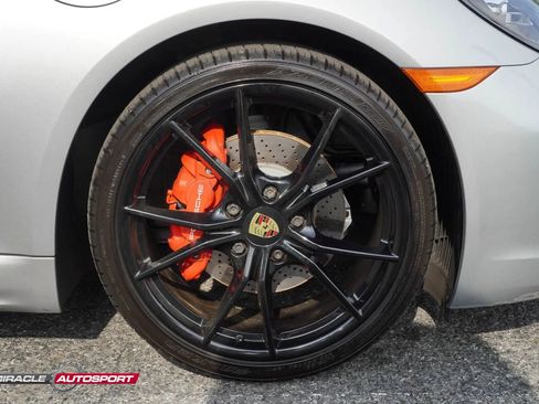 Used 2018 Porsche 718 Boxster S RWD image 10