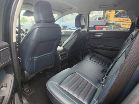 Used 2023 Ford Edge SEL w/ Sport Appearance Package AWD/4WD image 5