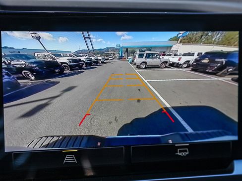 Used 2024 Chevrolet Silverado 2500 LT image 6