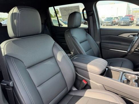 New 2026 Chevrolet Traverse LT w/ Driver Confidence Package FWD image 15