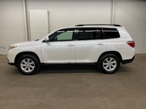 Used 2013 Toyota Highlander SE image 2
