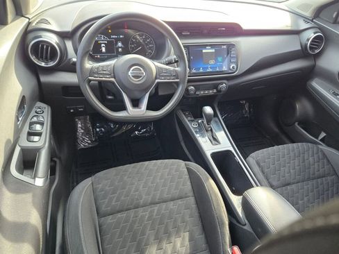 Used 2021 Nissan Kicks SV FWD image 15