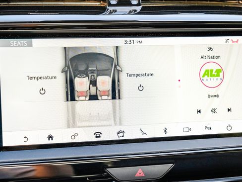 Used 2020 Jaguar XE S image 33