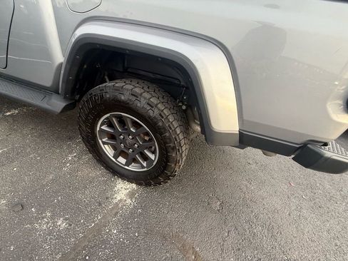 Used 2020 Jeep Gladiator Overland image 7