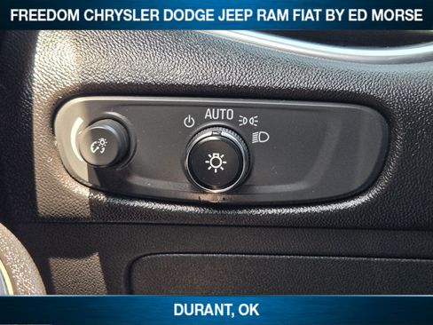 Used 2019 Chevrolet Malibu LT FWD image 16
