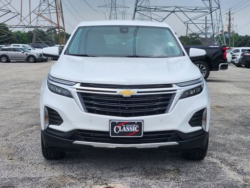 Used 2024 Chevrolet Equinox LT AWD/4WD image 2