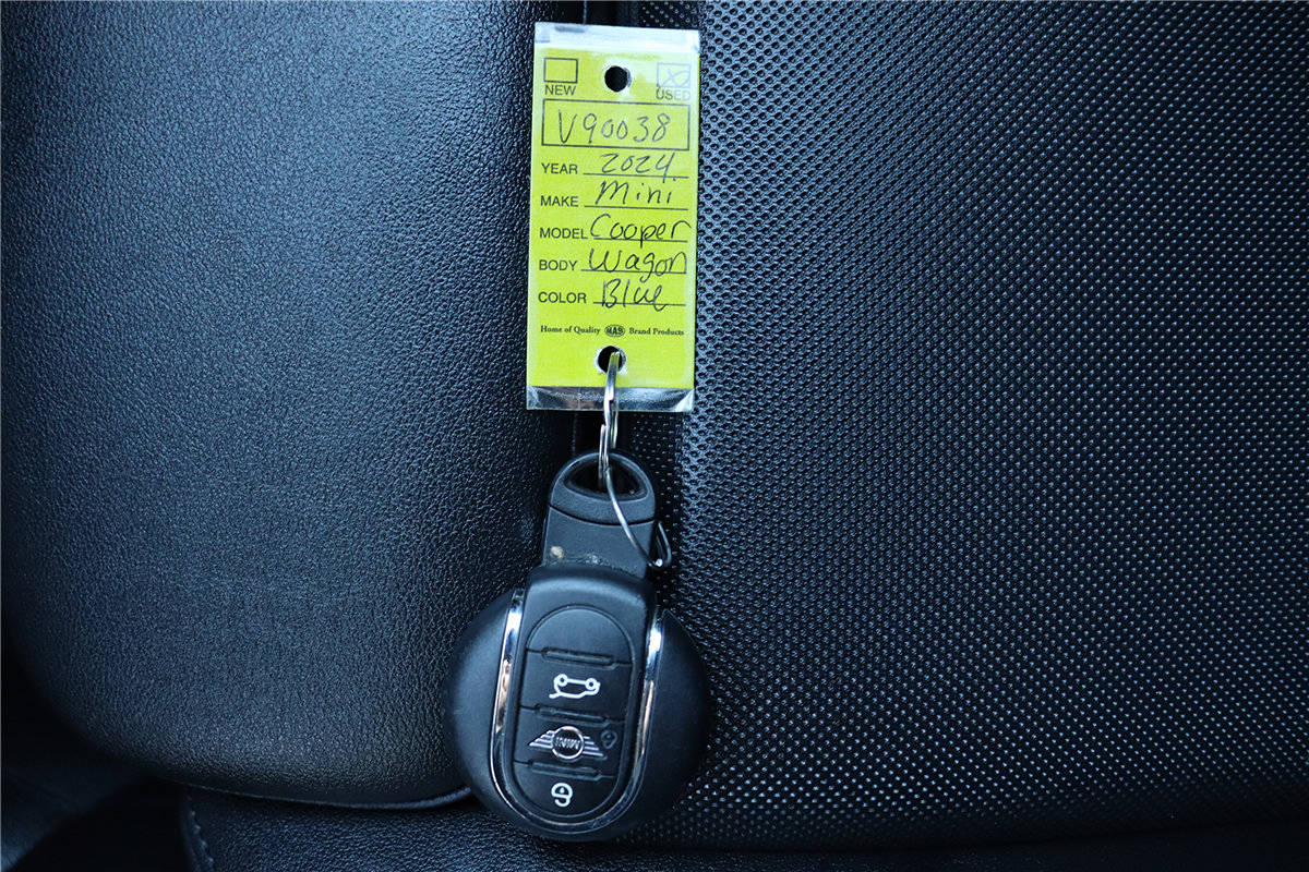Used 2024 MINI Cooper SE FWD image 41