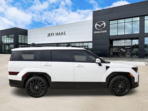 Used 2025 Hyundai Santa Fe Calligraphy FWD image 5