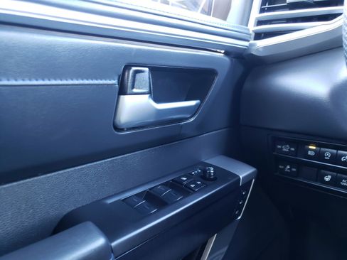 Used 2025 Toyota Tundra Platinum image 39