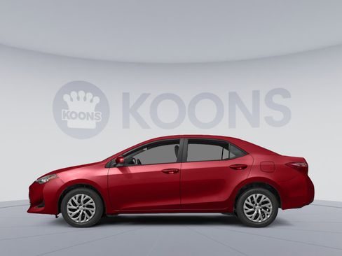 Used 2017 Toyota Corolla LE FWD image 4