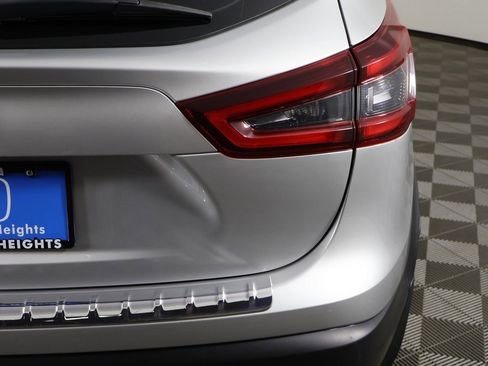 Used 2020 Nissan Rogue Sport S image 13