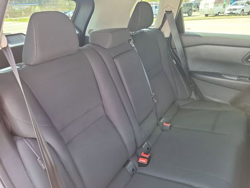 Used 2024 Nissan Rogue S image 33