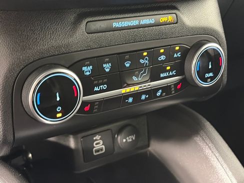 Certified 2025 Ford Escape ST-Line Select AWD/4WD image 21
